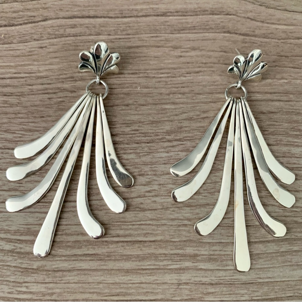 Brand New Ilaria Peru 925 silver dangling earrings, hand crafted